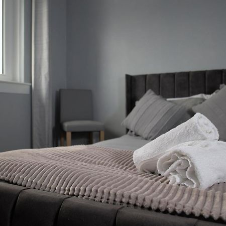Апартаменты Modern 2-Bed Haven, Free Parking Эдинбург Экстерьер фото